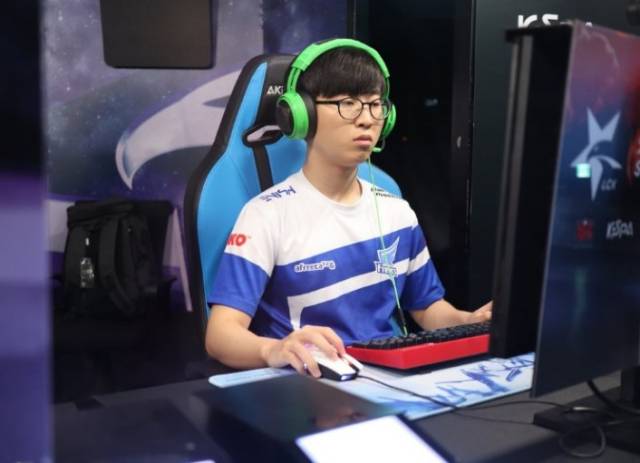 利使他们继 利使他们继