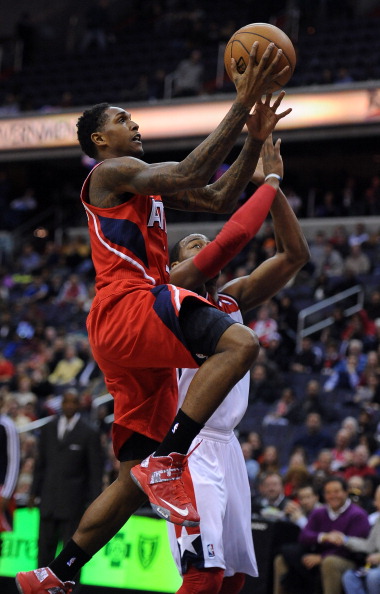 也突出了裁 也突出了裁